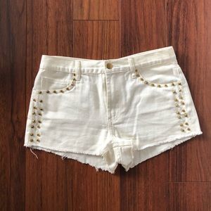 Semi high waisted BRAND NEW jean shorts studded